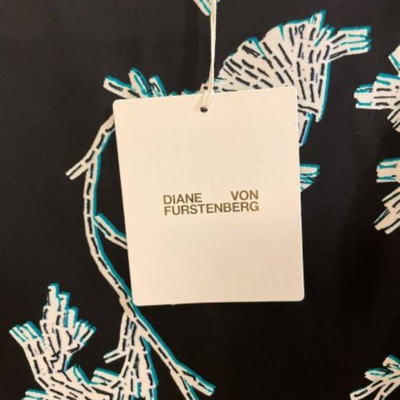 Diane Von Furstenberg 'Kara Two' Floral Print Skirt - Picture 5 of 6